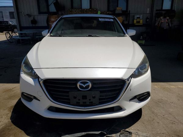 2018 MAZDA 3