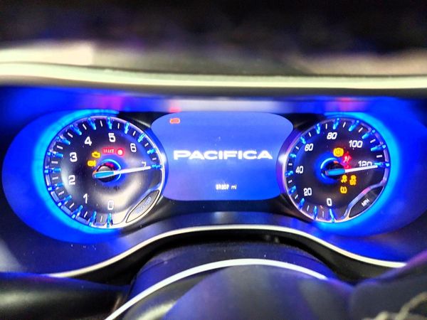 2024 CHRYSLER PACIFICA