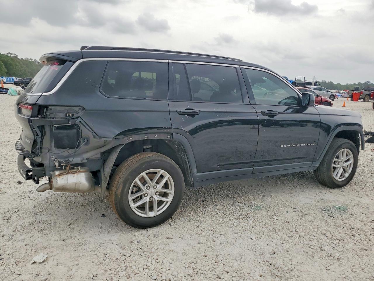 2024 JEEP GRAND CHEROKEE L LAREDO 4X2