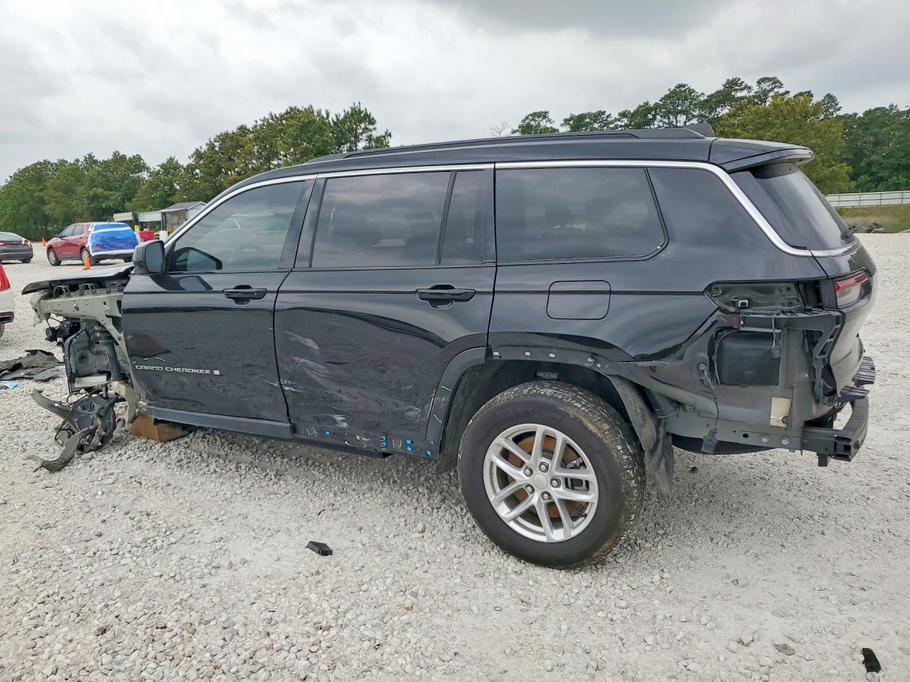 2024 JEEP GRAND CHEROKEE L LAREDO 4X2