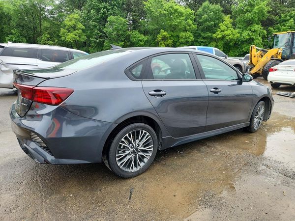 2024 KIA FORTE GT Line