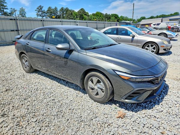 2024 HYUNDAI ELANTRA