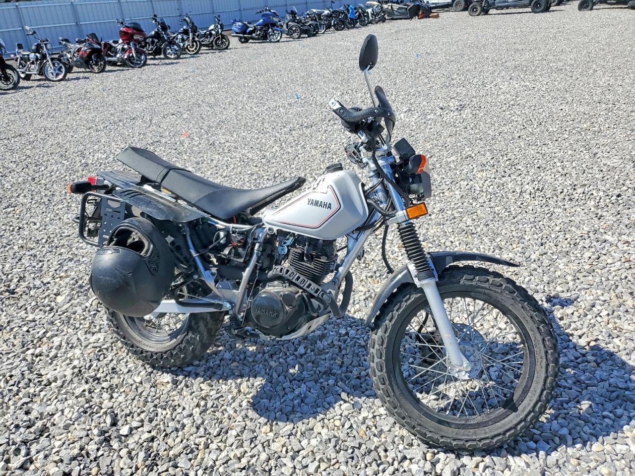 2025 YAMAHA DIRT BIKE
