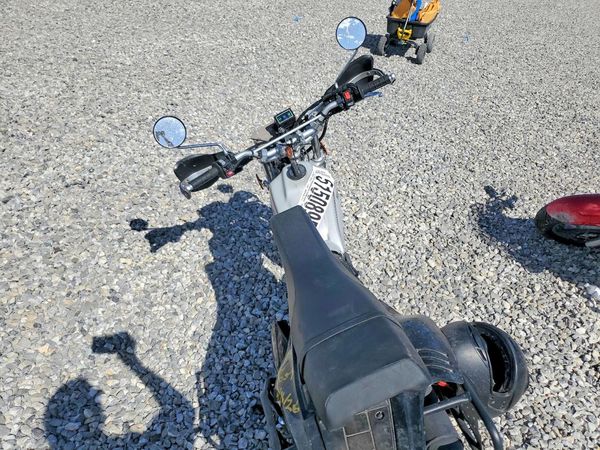 2025 YAMAHA DIRT BIKE