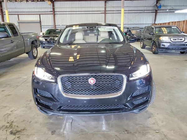2018 JAGUAR F-PACE Premium