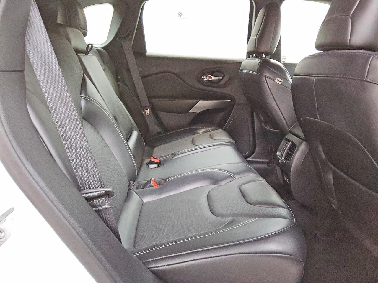 2021 JEEP CHEROKEE LATITUDE LUX 4X4