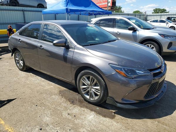 2017 TOYOTA CAMRY