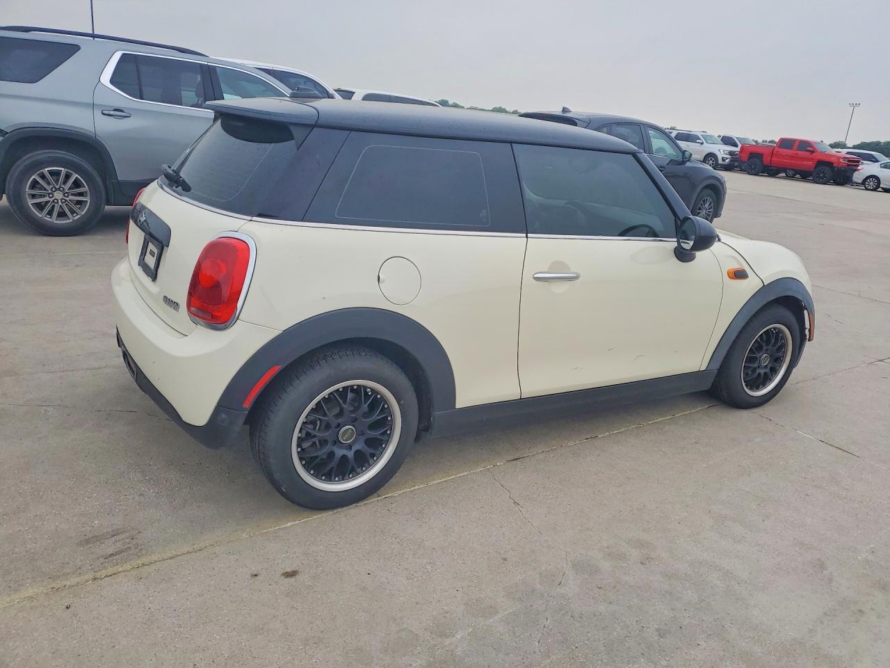 2016 MINI COOPER