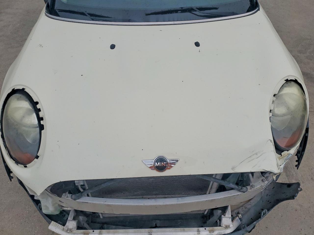2016 MINI COOPER