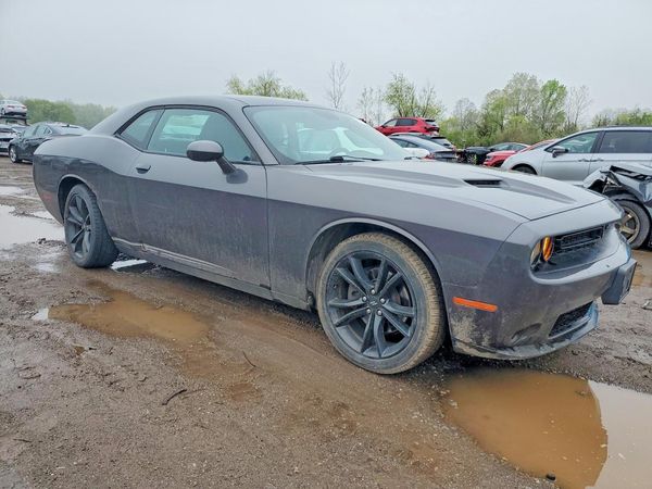 2017 DODGE CHALLENGER SXT