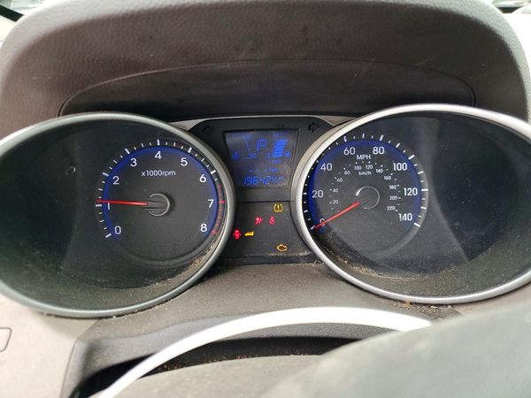 2014 HYUNDAI TUCSON GLS (Middle Level)