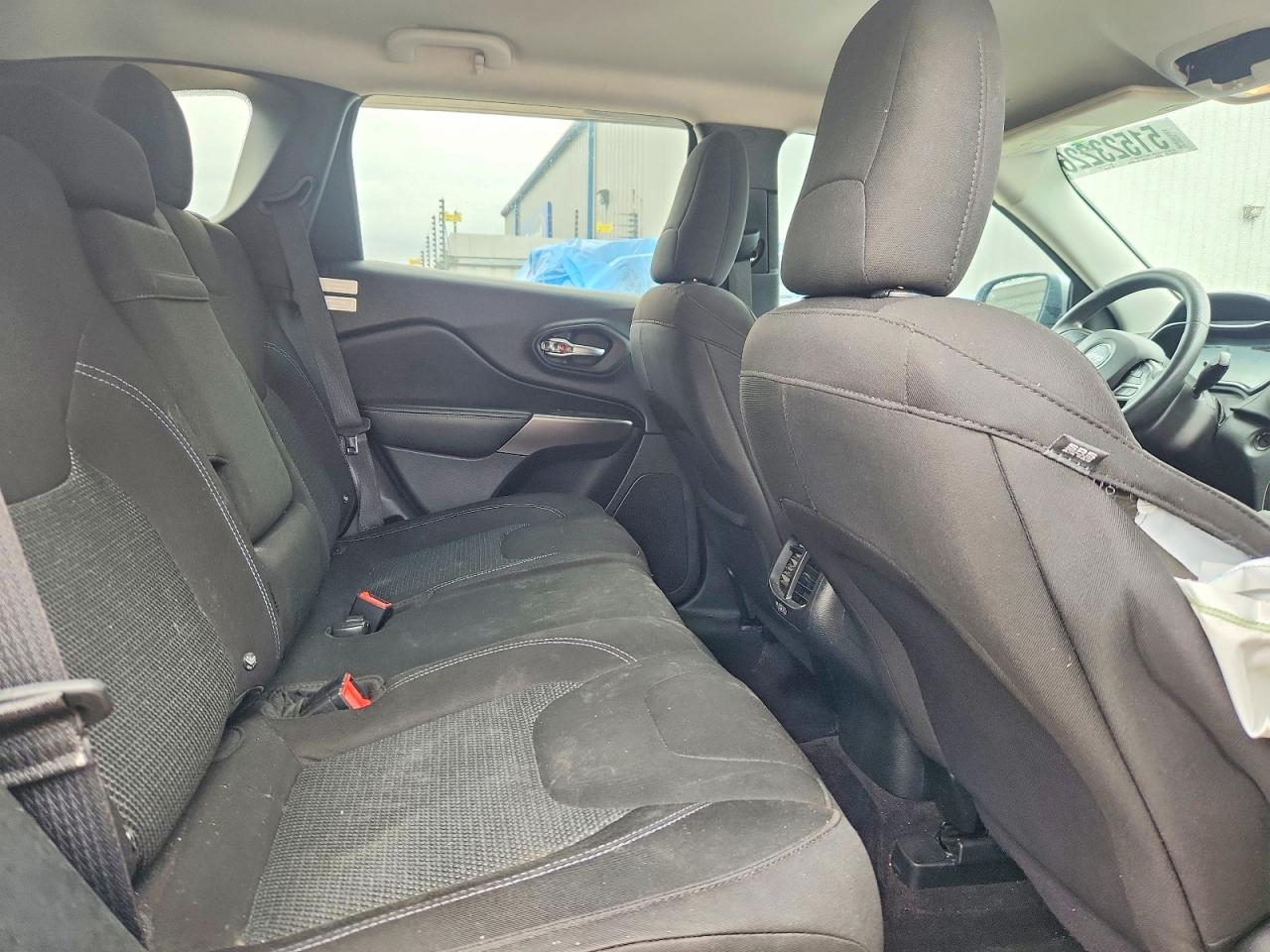 2019 JEEP CHEROKEE LATITUDE FWD