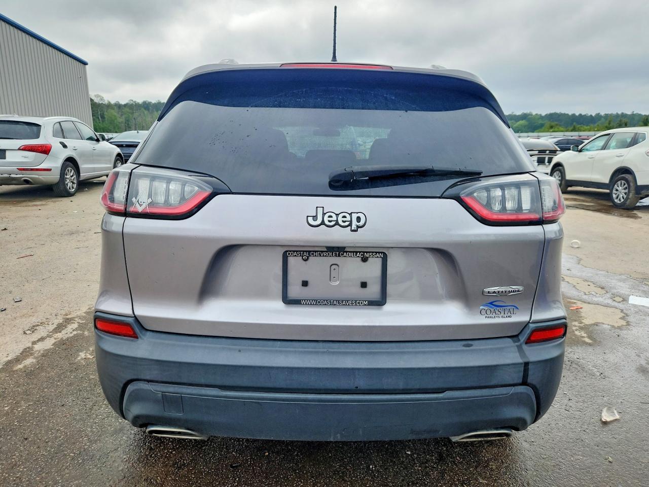 2019 JEEP CHEROKEE LATITUDE FWD