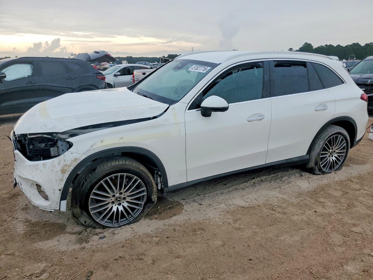 2026 MERCEDES-BENZ GLC GLC300