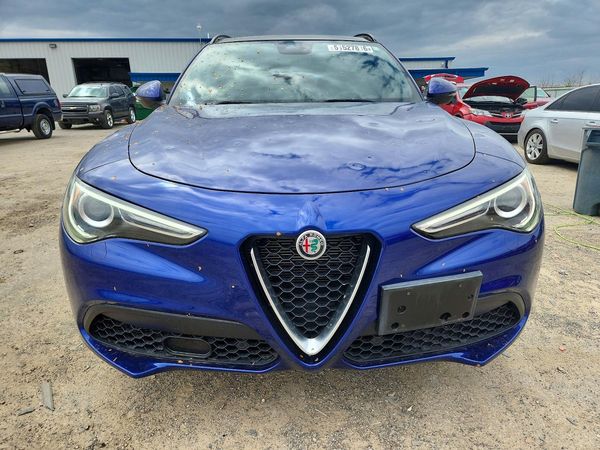 2022 ALFA ROMEO STELVIO