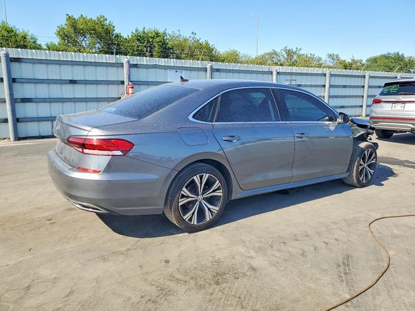 2021 VOLKSWAGEN PASSAT