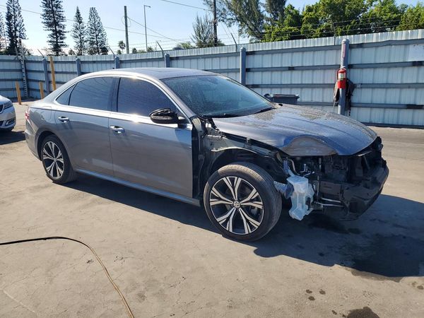 2021 VOLKSWAGEN PASSAT