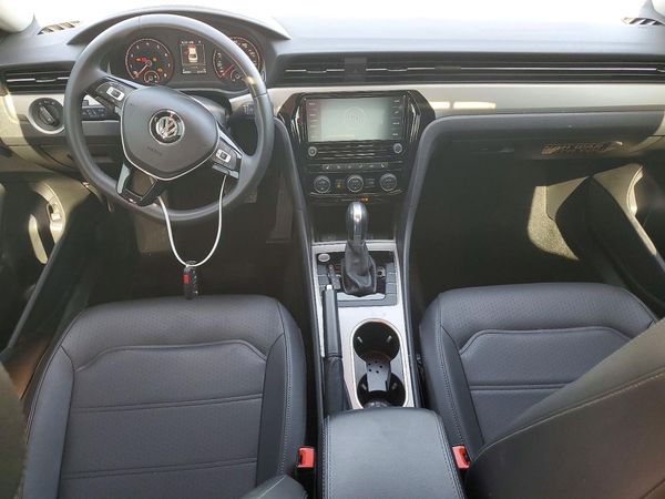 2021 VOLKSWAGEN PASSAT
