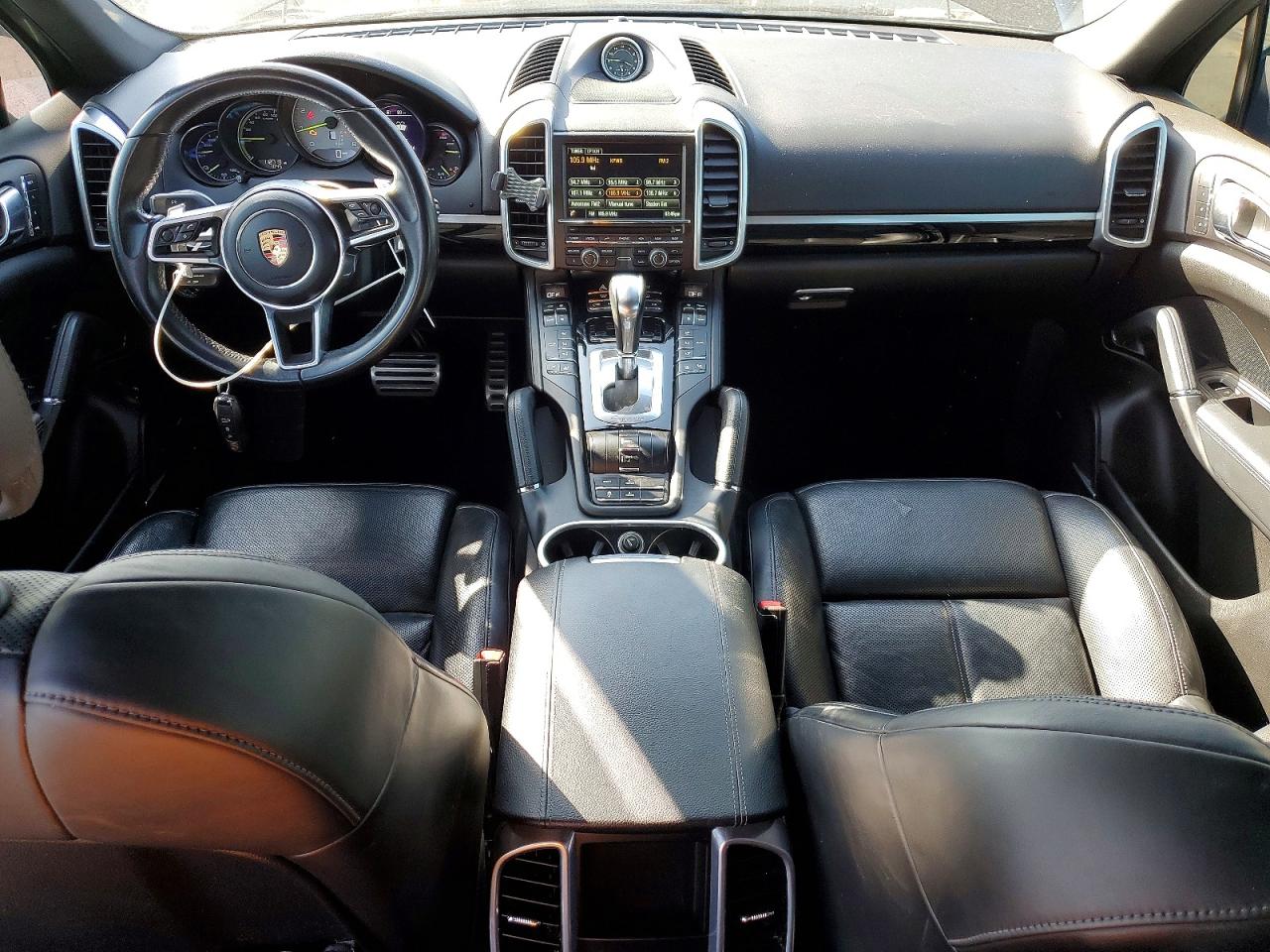 2016 PORSCHE CAYENNE