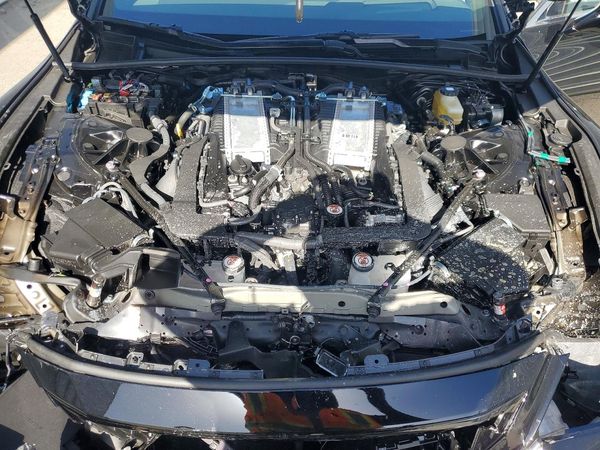 2026 LEXUS LS 500 Core — Engine bay