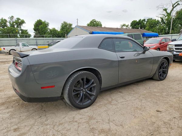 2017 DODGE CHALLENGER SXT