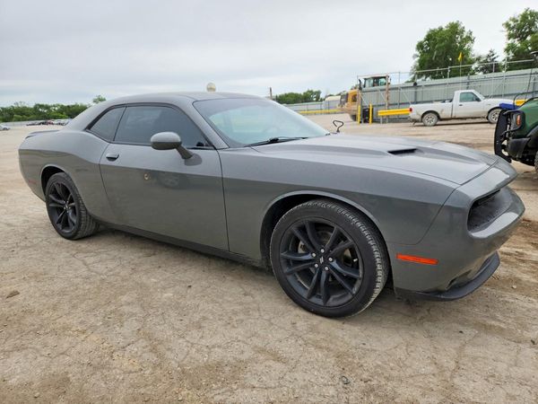 2017 DODGE CHALLENGER SXT