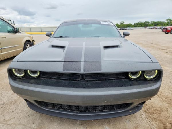2017 DODGE CHALLENGER SXT