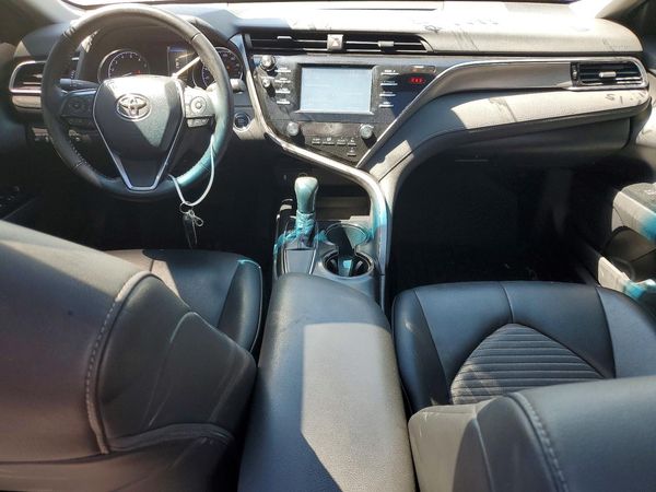 2018 TOYOTA CAMRY