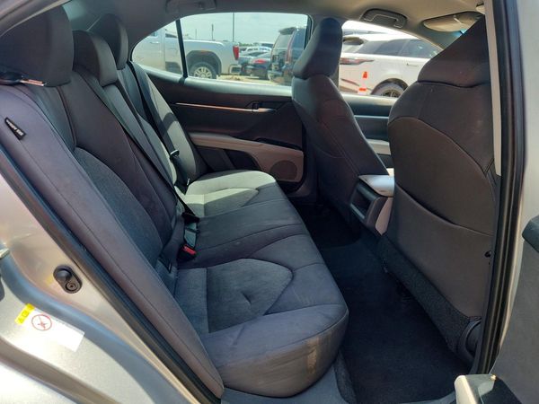 2018 TOYOTA CAMRY