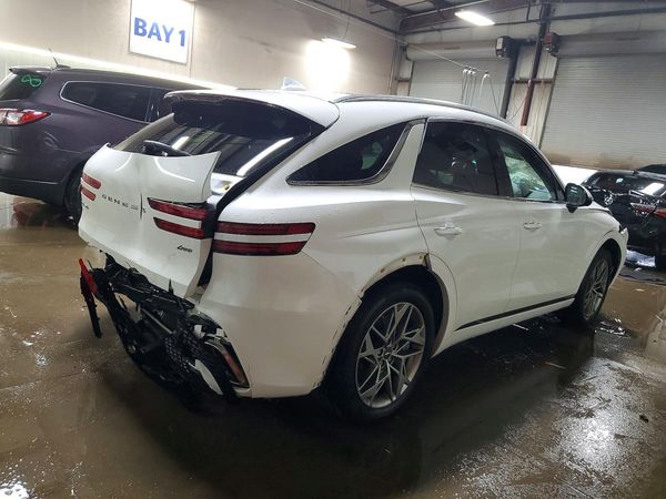 2025 GENESIS GV70