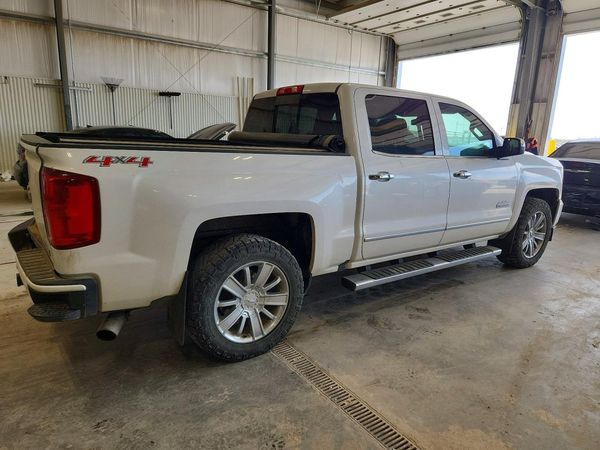 2017 CHEVROLET SILVERADO High Country