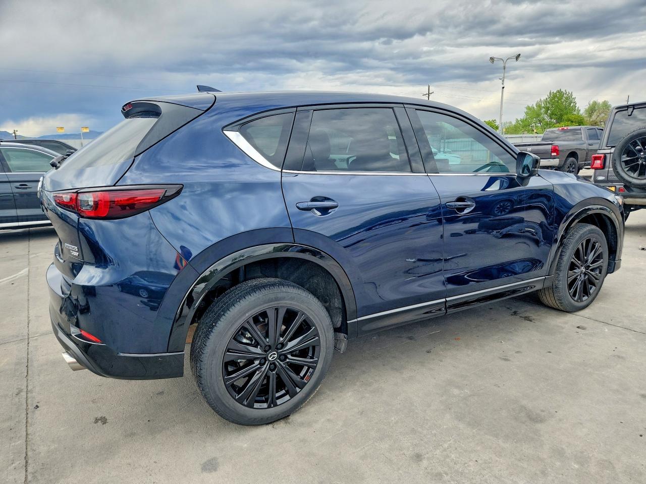2024 MAZDA CX-5 Premium Package