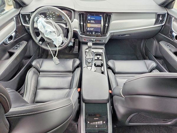 2020 VOLVO S90 Ocean Race