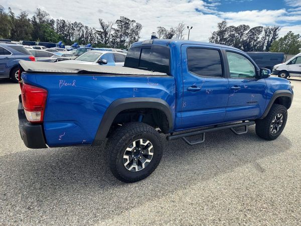 2017 TOYOTA TACOMA