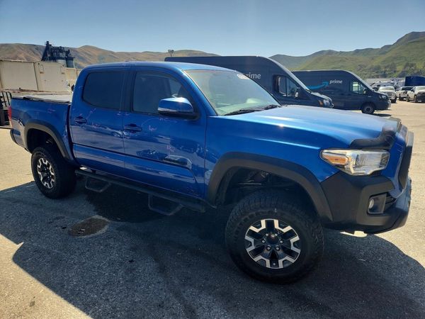 2017 TOYOTA TACOMA