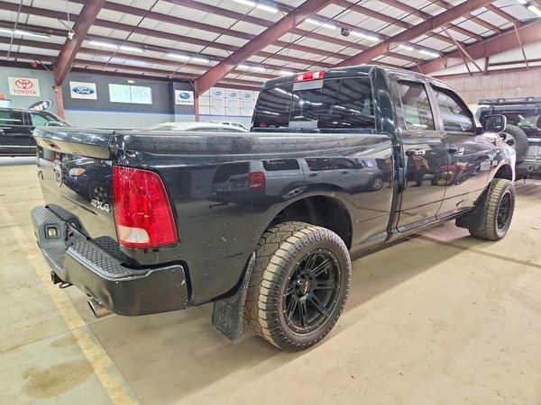 2016 RAM 1500 SLT QUAD CAB 4X4