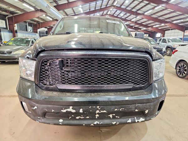 2016 RAM 1500 SLT QUAD CAB 4X4