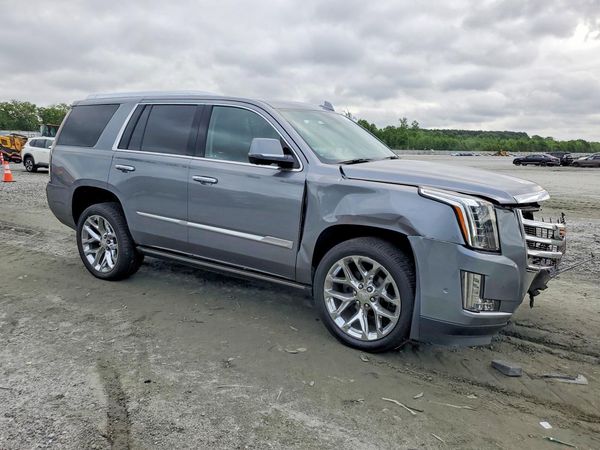 2020 CADILLAC ESCALADE Premium Luxury — Passenger 3/4