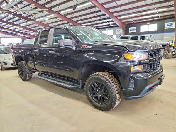 2019 CHEVROLET SILVERADO Trail Boss Custom