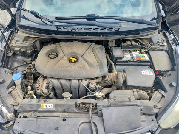 2016 HYUNDAI ELANTRA