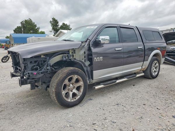 2017 RAM 1500 LARAMIE CREW CAB 4X4