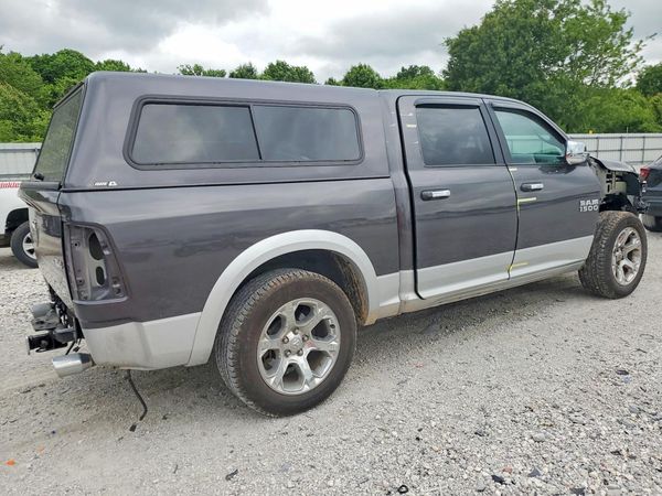 2017 RAM 1500 LARAMIE CREW CAB 4X4