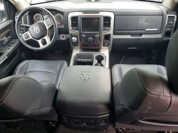 2017 RAM 1500 LARAMIE CREW CAB 4X4