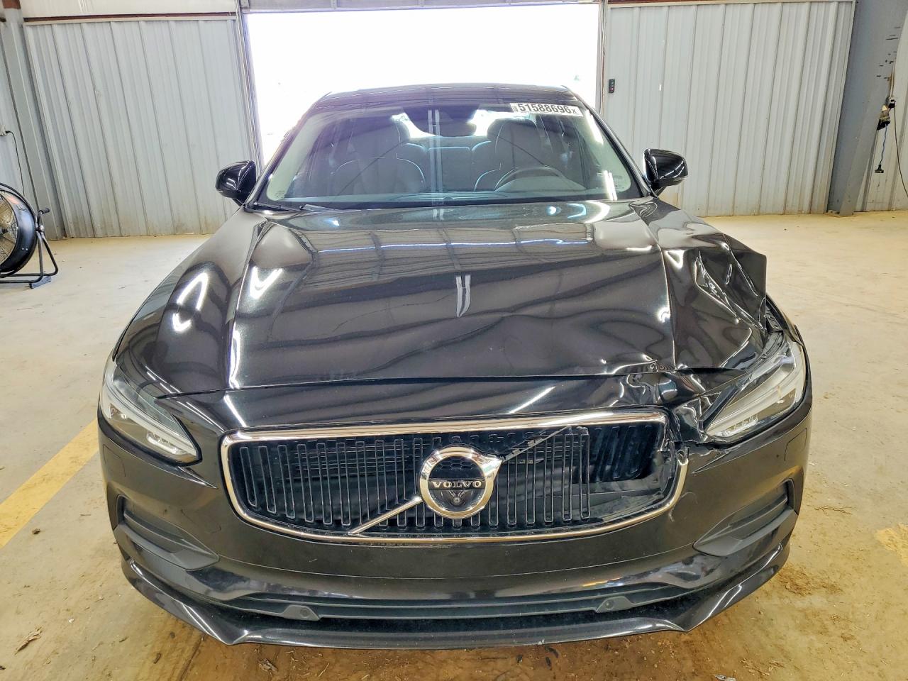 2017 VOLVO S90 Momentum