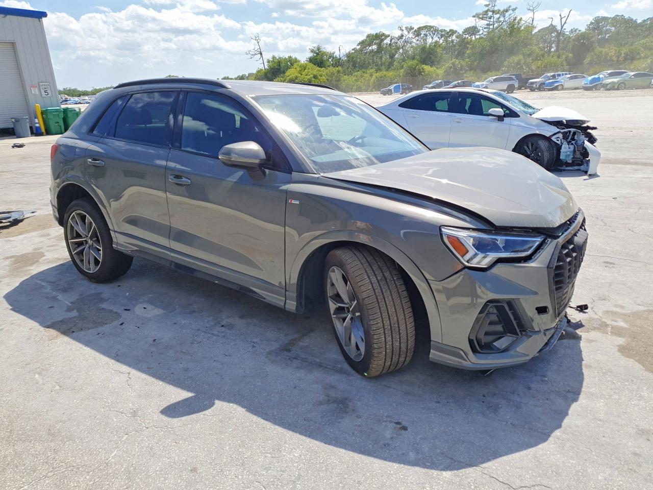 2025 AUDI Q3 S Line quattro Premium