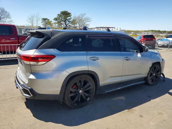 2019 TOYOTA HIGHLANDER SE/XLE