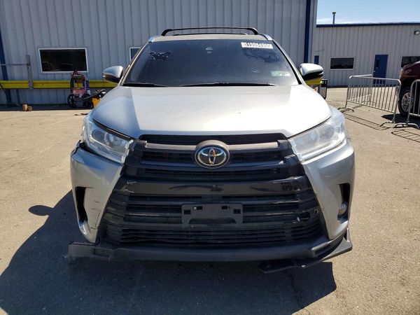 2019 TOYOTA HIGHLANDER SE/XLE