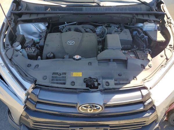 2019 TOYOTA HIGHLANDER SE/XLE