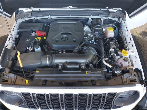 2026 JEEP WRANGLER Rubicon — Engine bay