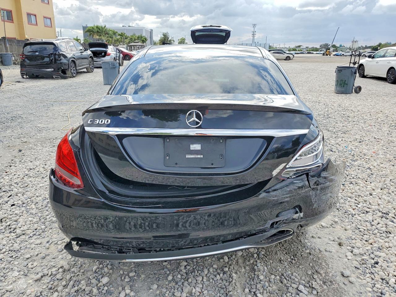 2017 MERCEDES-BENZ C C300
